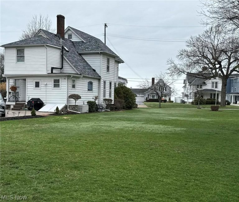 1926 Walnut Boulevard, Ashtabula, OH - Photo 6
