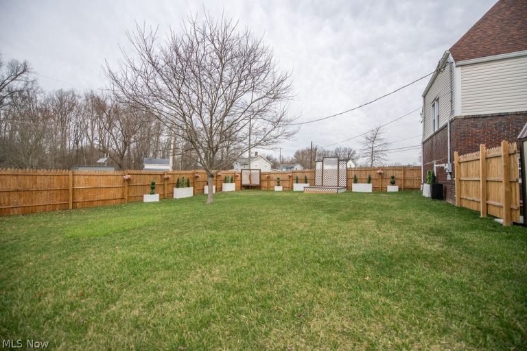 14760 Gaskill Drive, Alliance, OH - Photo 8