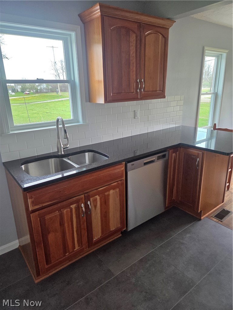 894 Carpenter Road, Brunswick, OH - Photo 4