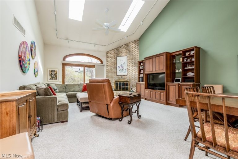 3 Windrush Lane, Beachwood, OH - Photo 5