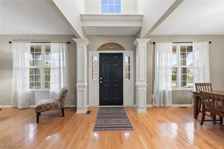 34453 Braemore Drive, North Ridgeville, OH - Photo 3