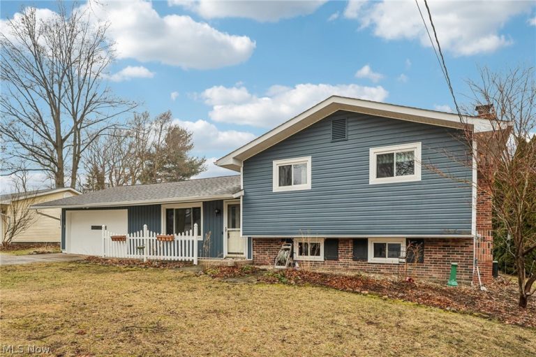 140 Parkhall Drive, Painesville Twp, OH - Photo 3