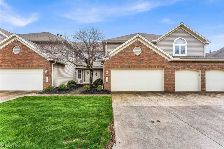 120 Ambleside Way, Amherst, OH, 44001