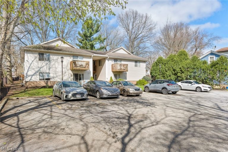 1825 5th Street, Cuyahoga Falls, OH - Photo 3