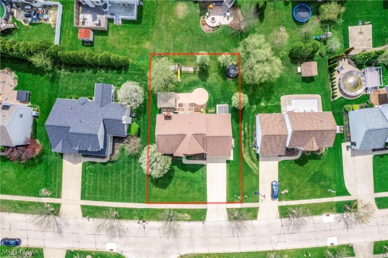 657 Ashbrook Drive, Wadsworth, OH - Photo 5
