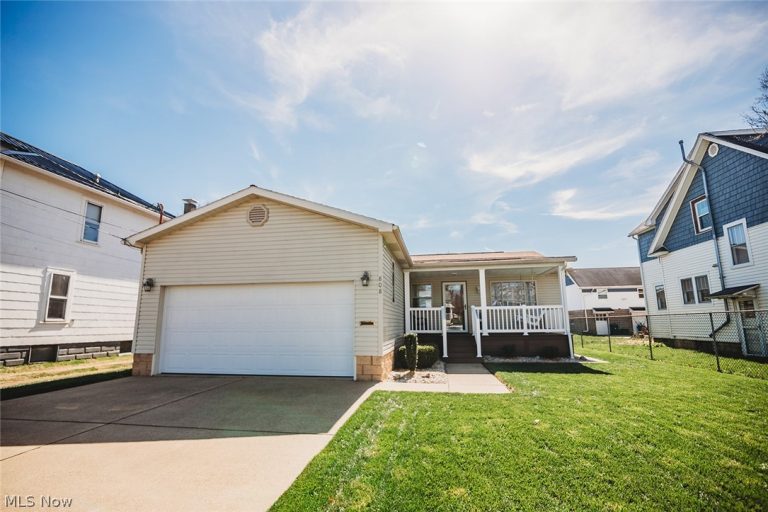 808 28th Street, Vienna, WV - Photo 2