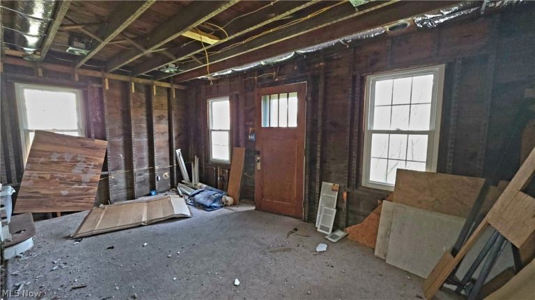 317 1/2 Fourth Street, Marietta, OH - Photo 5