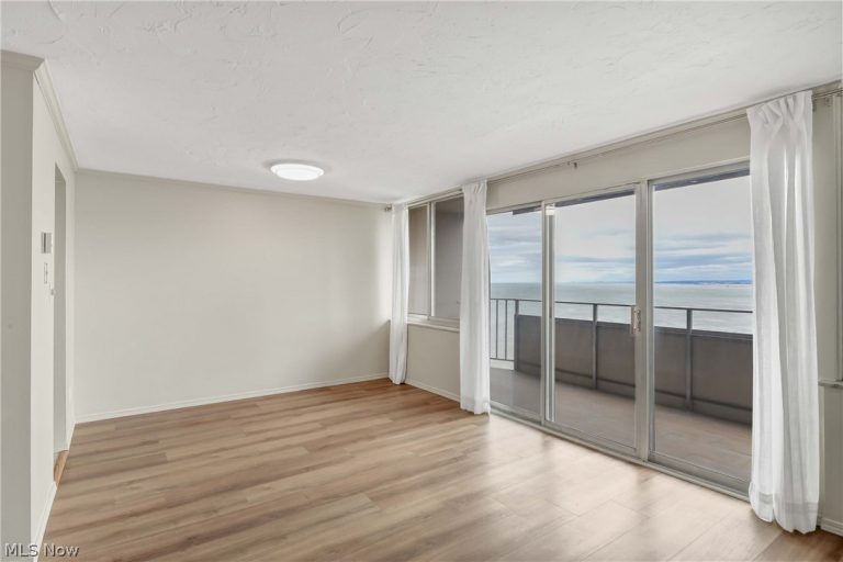 12900 Lake Avenue #1707, Lakewood, OH - Photo 5