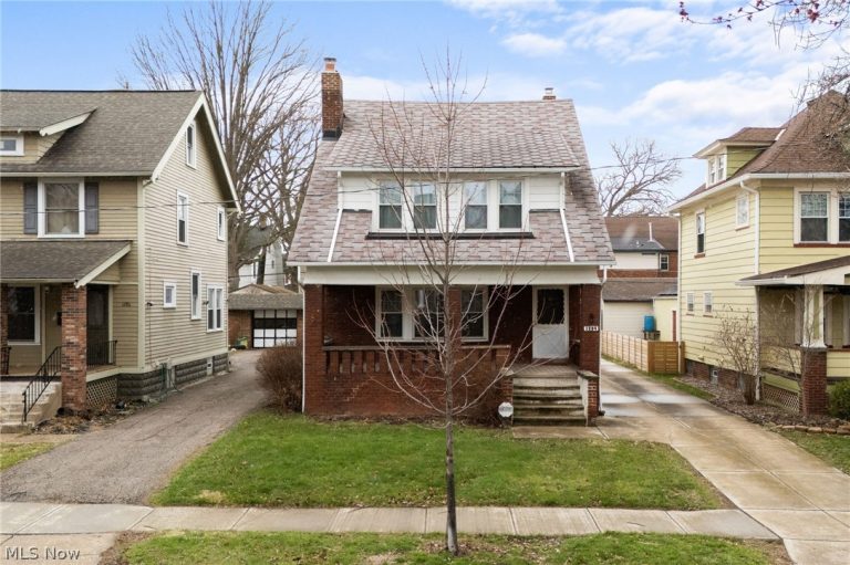 1284 Jackson Avenue, Lakewood, OH, 44107