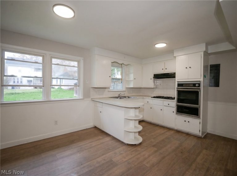 50 Glacier Avenue, Youngstown, OH - Photo 5