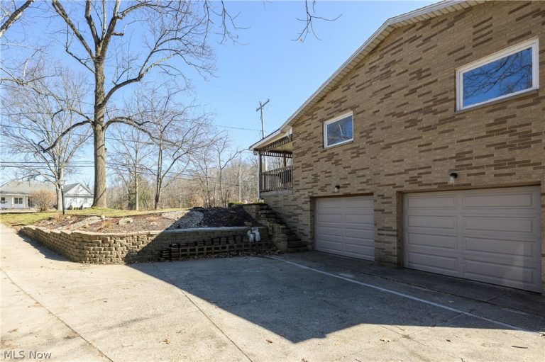 680 State Street, Barberton, OH - Photo 4