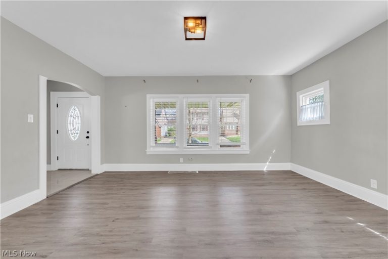 3562 Cedarbrook Road, University Heights, OH - Photo 5