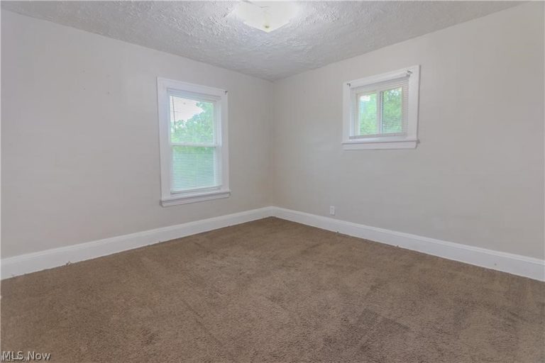 13512 Edgewood Avenue, Cleveland, OH - Photo 5