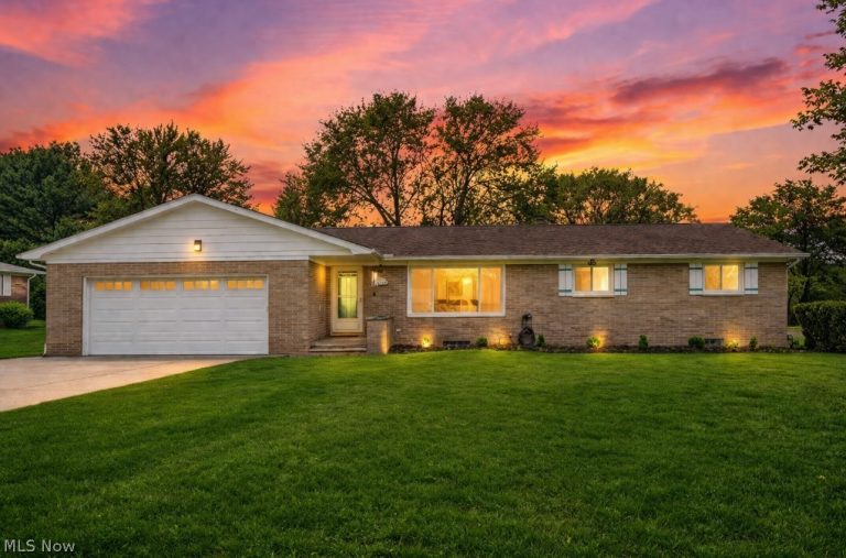 5008 Laddie Drive, New Franklin, OH - Photo 2