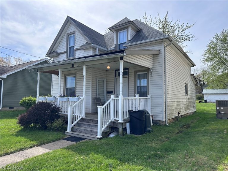 1605 Dewey Street, Parkersburg, WV - Photo 2