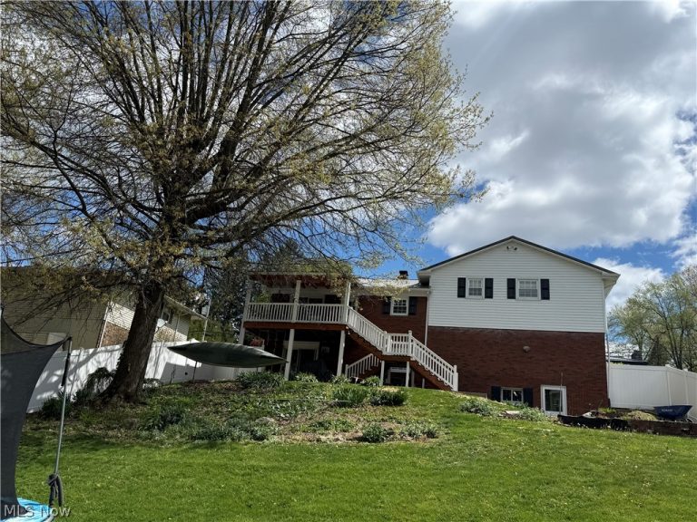104 Orchard Drive, St Clairsville, OH - Photo 2