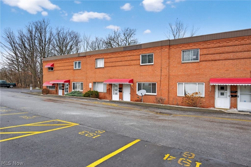 193 Dalepark Drive #7, Bedford, OH