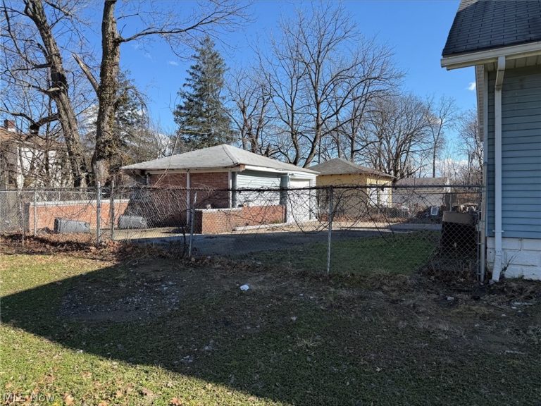 72 Labelle Avenue, Youngstown, OH - Photo 8