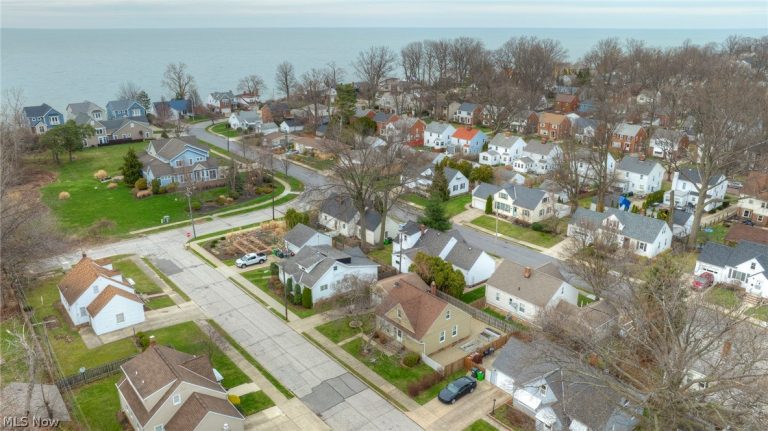 85 205th Street, Euclid, OH - Photo 5