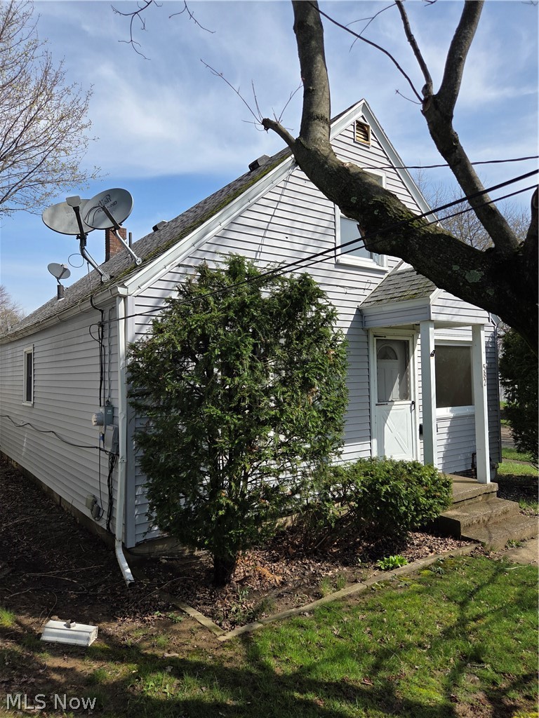 582 Roxbury Avenue, Youngstown, OH - Photo 6