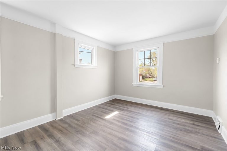 3225 38th Street, Cleveland, OH - Photo 4