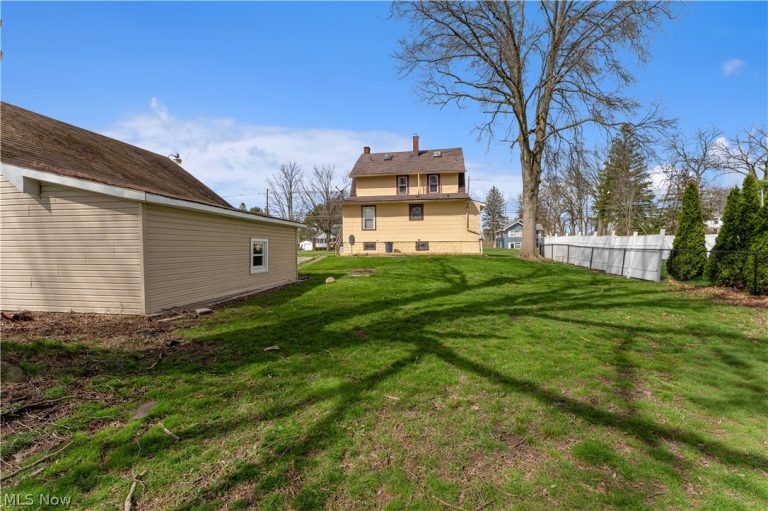 57 Charles Avenue, Boardman, OH - Photo 5
