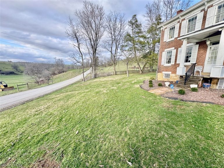 68895 Lloydsville Bannock Road, Belmont, OH - Photo 2