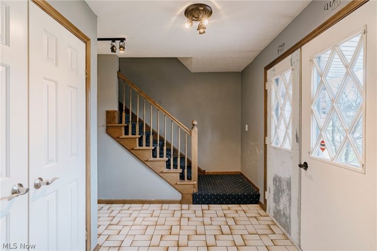 5875 Deepwood Trail, Solon, OH - Photo 3