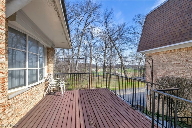 6478 State Road #G6, Parma, OH - Photo 3