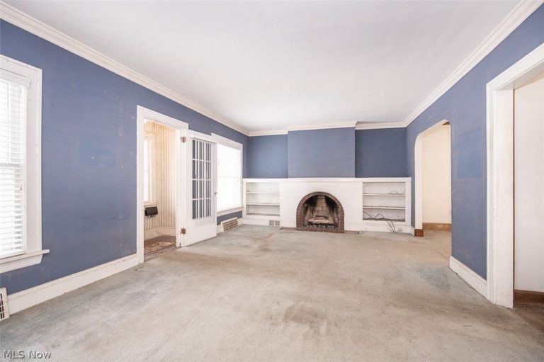 3131 Essex Road, Cleveland Heights, OH - Photo 2