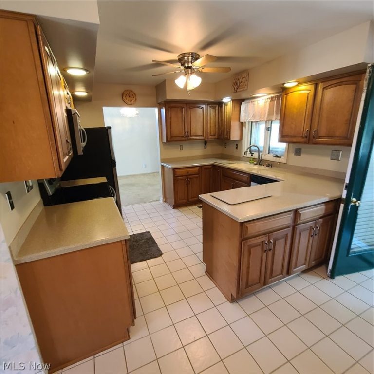 106 Martha Drive, St Clairsville, OH - Photo 8