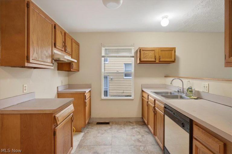 3381 135th Street, Cleveland, OH - Photo 5