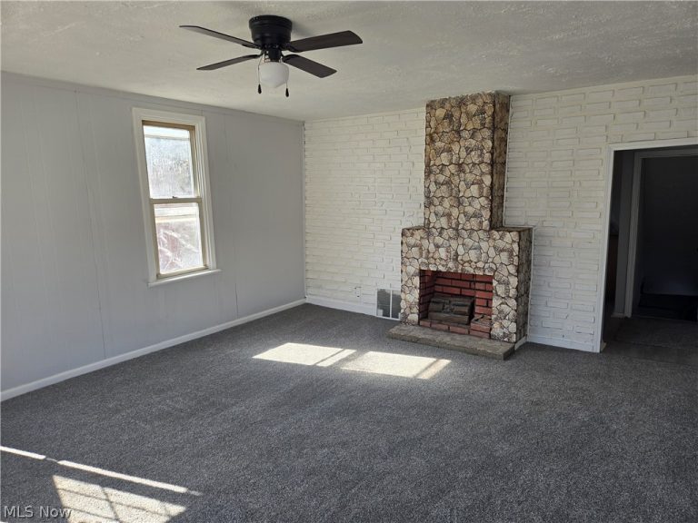 14 Lorain Avenue, Girard, OH - Photo 5