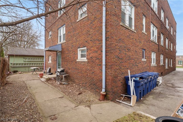 1419 Roycroft Avenue, Lakewood, OH - Photo 5