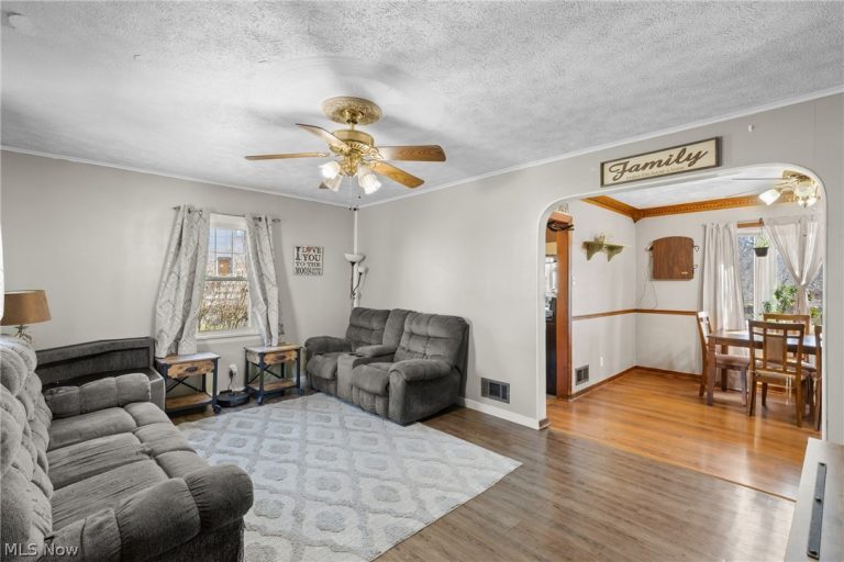 832 Buena Vista Boulevard, Steubenville, OH - Photo 6