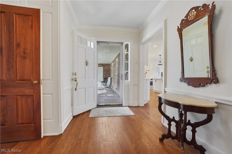 1322 Springhill Lane, Massillon, OH - Photo 2