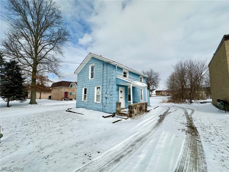 196 Northwest Avenue, Tallmadge, OH - Photo 2