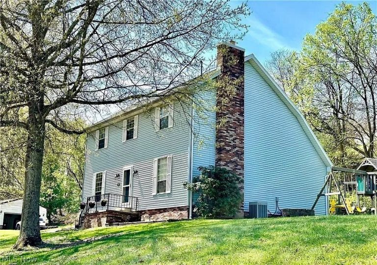 350 Wildwood Drive, Parkersburg, WV - Photo 3