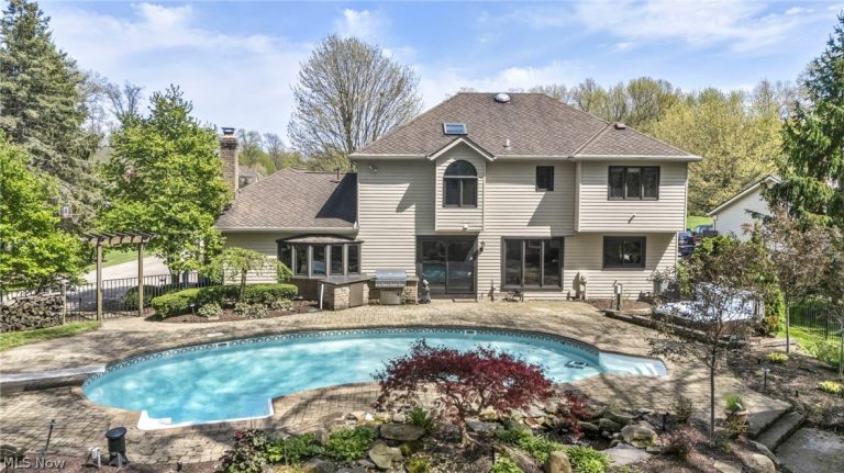 3640 Parson Pond Circle, Westlake, OH - Photo 6