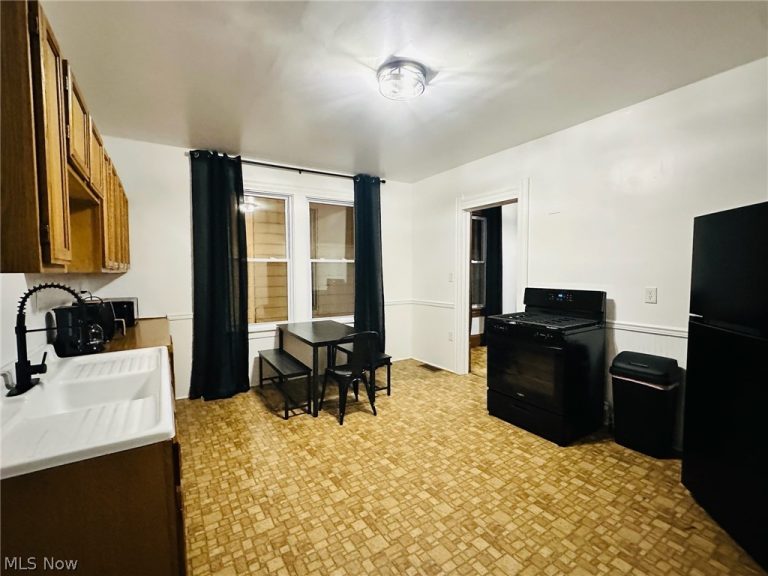 1419 47th Street #DOWN, Cleveland, OH - Photo 5