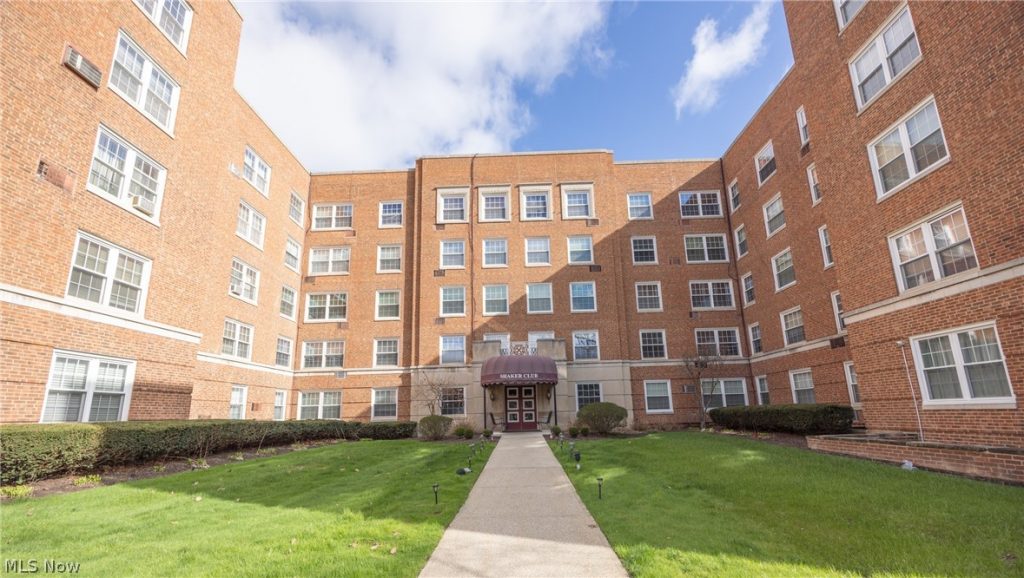 19101 Van Aken Boulevard Boulevard #216, Shaker Heights, OH