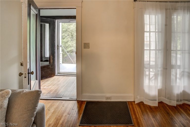 2245 Bellfield, Cleveland Heights, OH - Photo 5