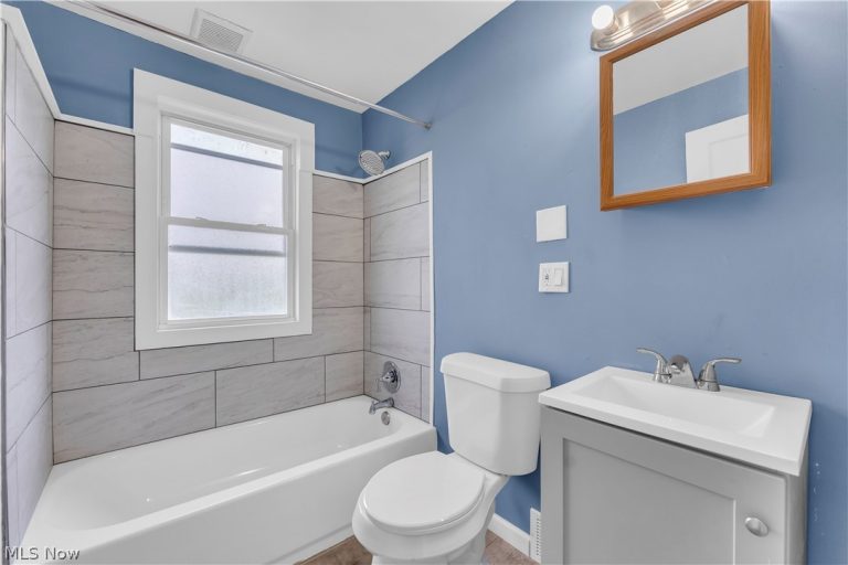 15816 Grovewood Avenue, Cleveland, OH - Photo 8