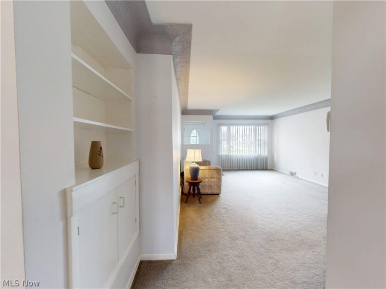 26361 Elinore Avenue, Euclid, OH - Photo 6