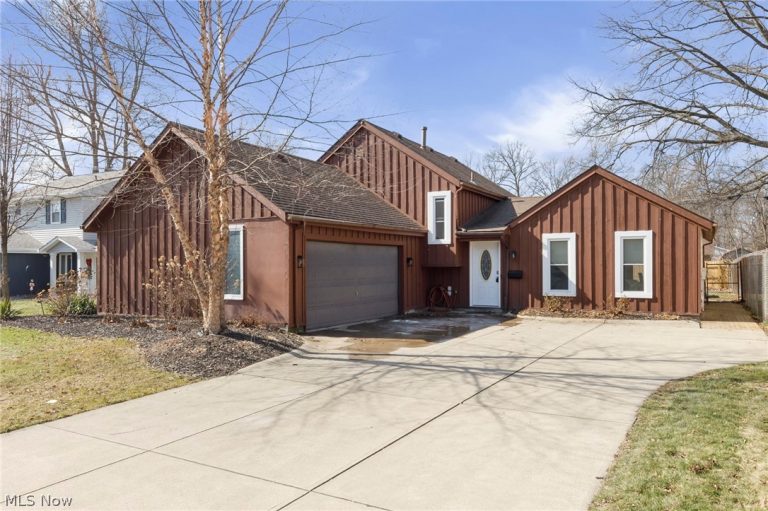 110 Wilshire Court, Elyria, OH - Photo 6