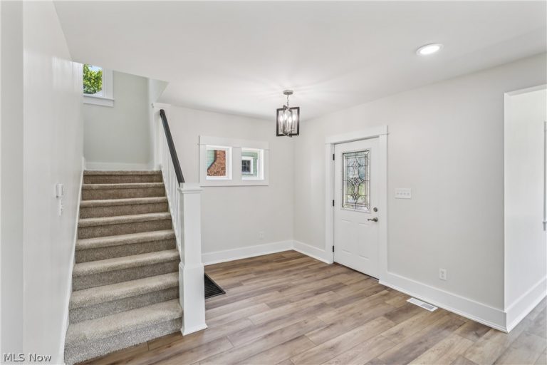 1551 Preston Avenue, Akron, OH - Photo 8