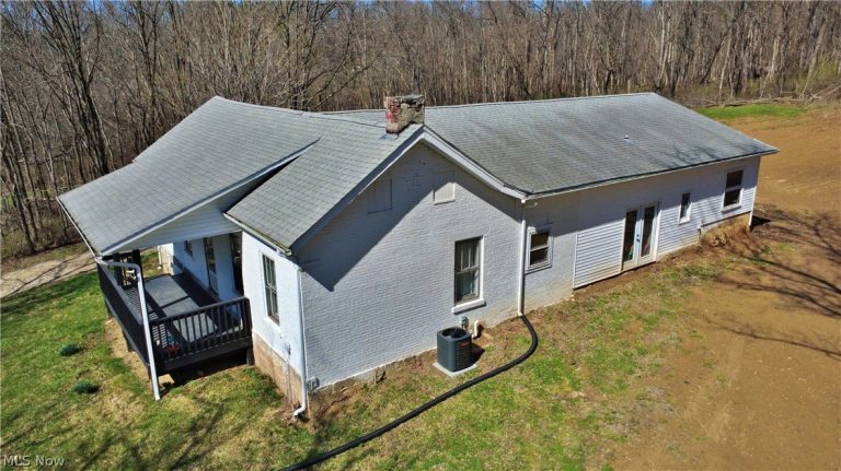 3815 Dillon Falls Road, Zanesville, OH - Photo 4