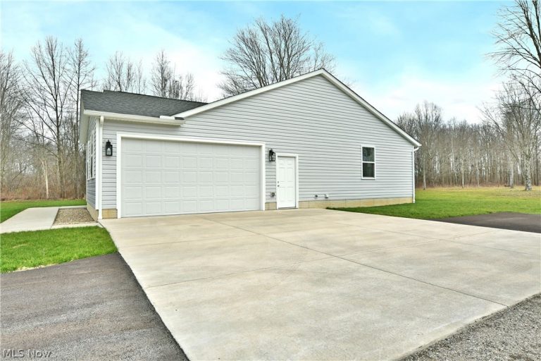 5554 Alva Avenue, Warren, OH - Photo 5