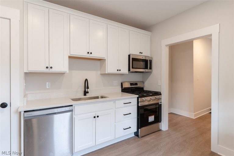 1464 123 Street, Cleveland, OH - Photo 8