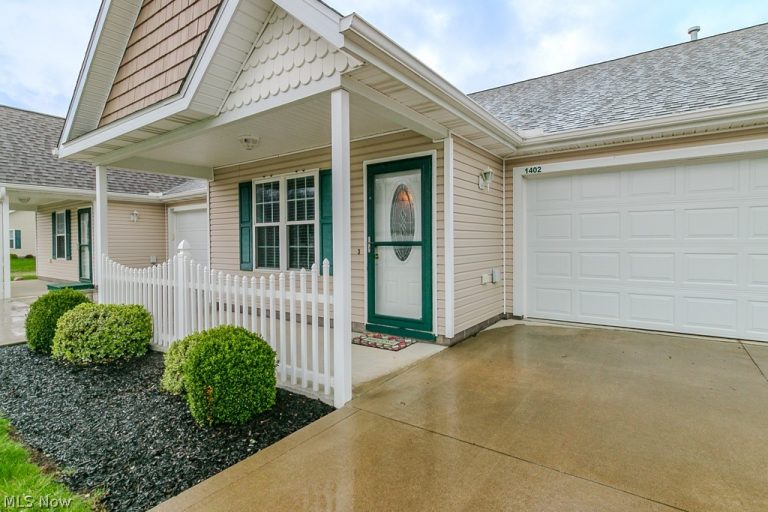 5930 Lake Road #1402, Ashtabula, OH - Photo 2